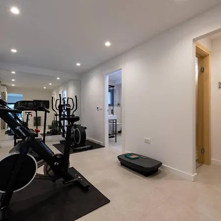 Villa Moonlit Mirage With Pool, Gym And Sauna
